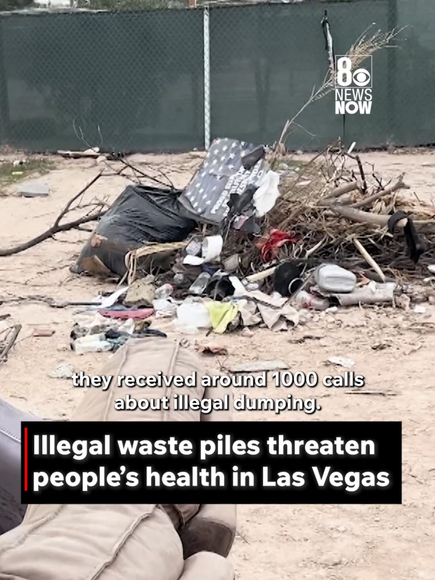 , illegal waste dumping; Les tas de déchets illégaux autour de Las Vegas présentent de sérieux risques. Lisez où et pourquoi dans