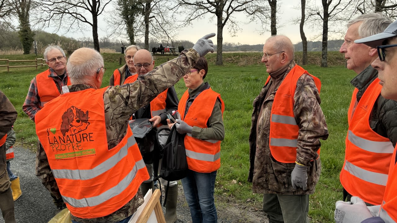 , dans l’Indre, des volontaires font respirer la nature