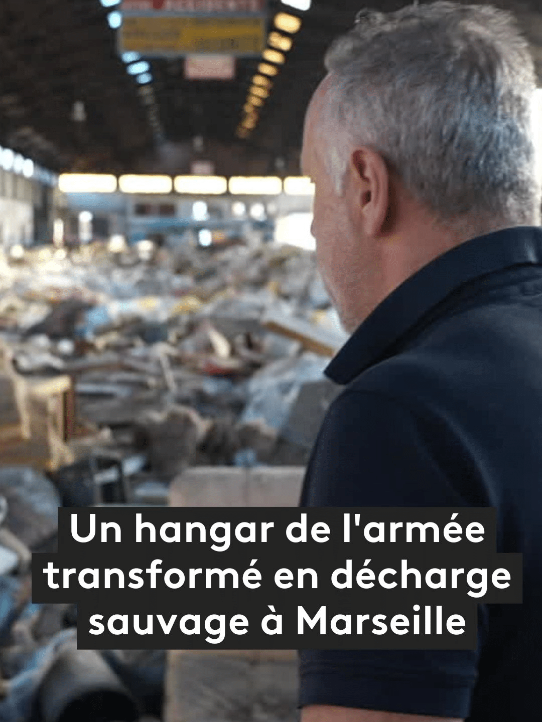 , décharge sauvage,À Marseille, dans le 10ᵉ arrondissement, un hangar appartenant à l’armée est de sur Tiktok