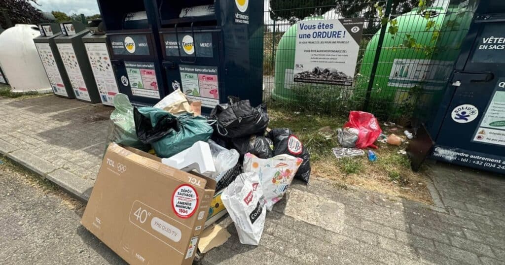 , « Il n’y a vraiment aucune excuse pour ce genre d’incivilité ! » : Braine-l’Alleud hausse le ton face aux dépôts sauvages, avec des amendes plus salées